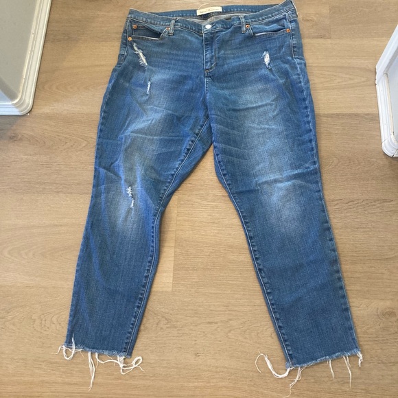 GAP 34R Stretchy Raw Edge Jeans - Picture 2 of 11